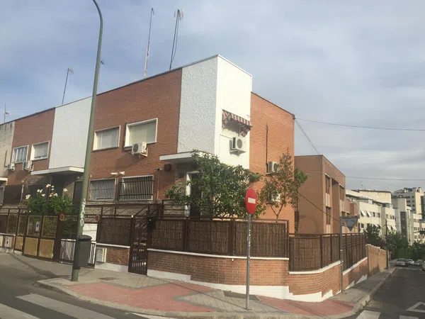 Chalet adosado en calle de Otero y Delage, 57