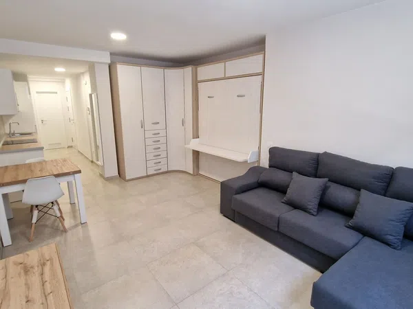 Estudio en calle Santiago Cazorla Leon Historiador, 22