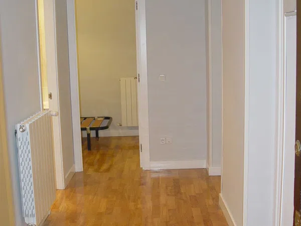 Piso en calle de Juan Bravo, 63