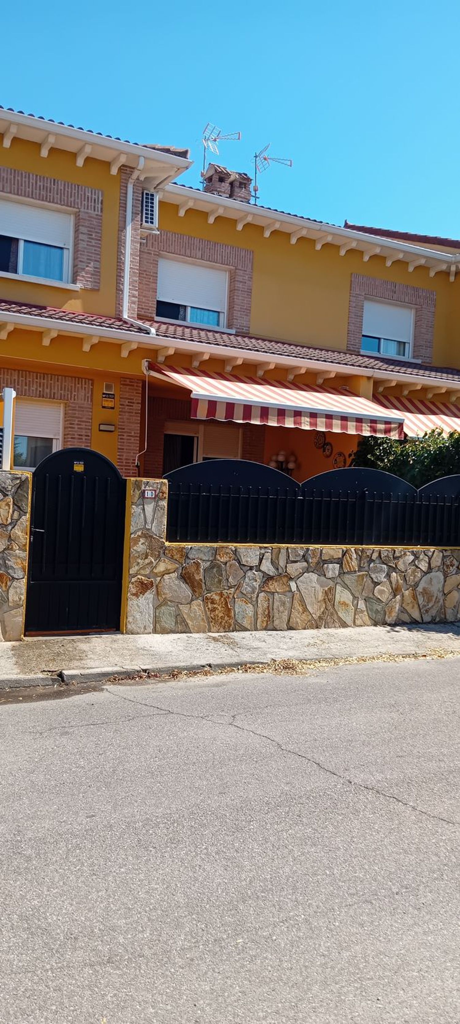 Chalet adosado en Chajurdas, 1 - Foto 2