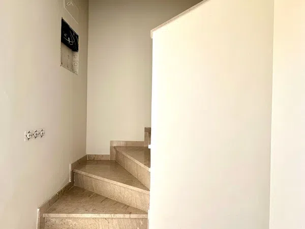 Chalet adosado en Avenida del Valle, 85 - Foto 8