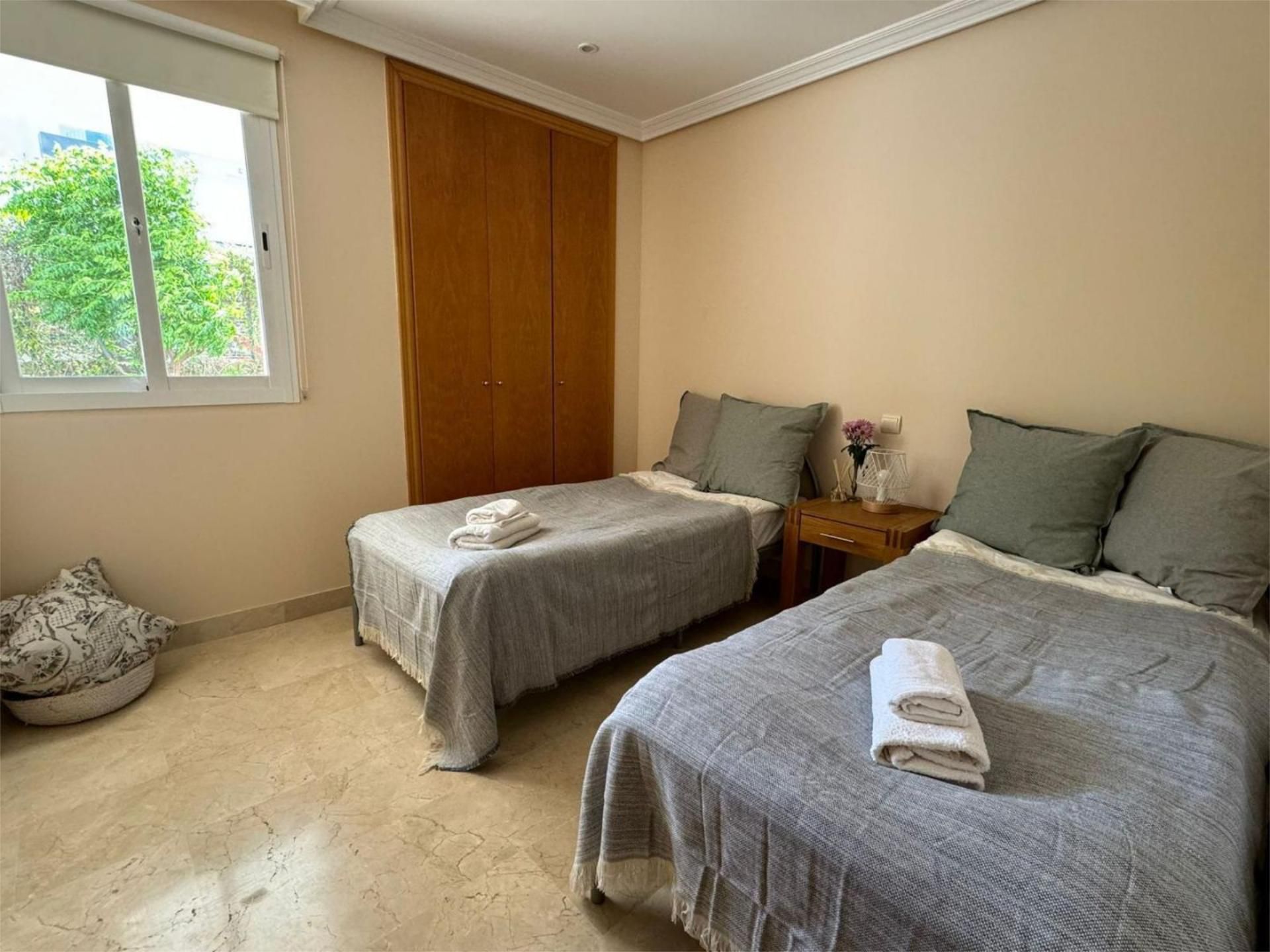 Piso en  Calle Cortes de la Frontera 1ZC - Foto 5