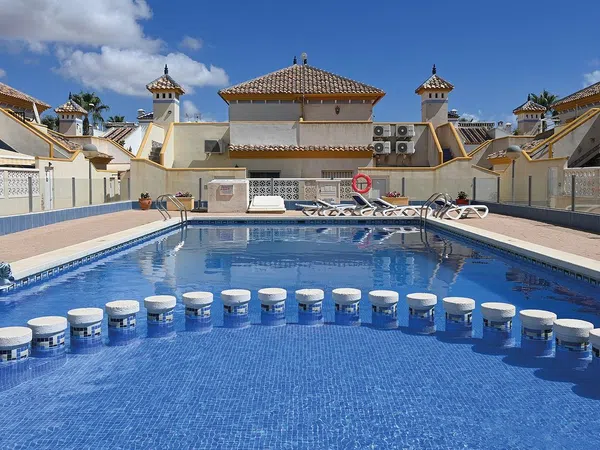 Casa o chalet independiente en Calle Barbero de Sevilla, 38, Villamartín - Foto 2