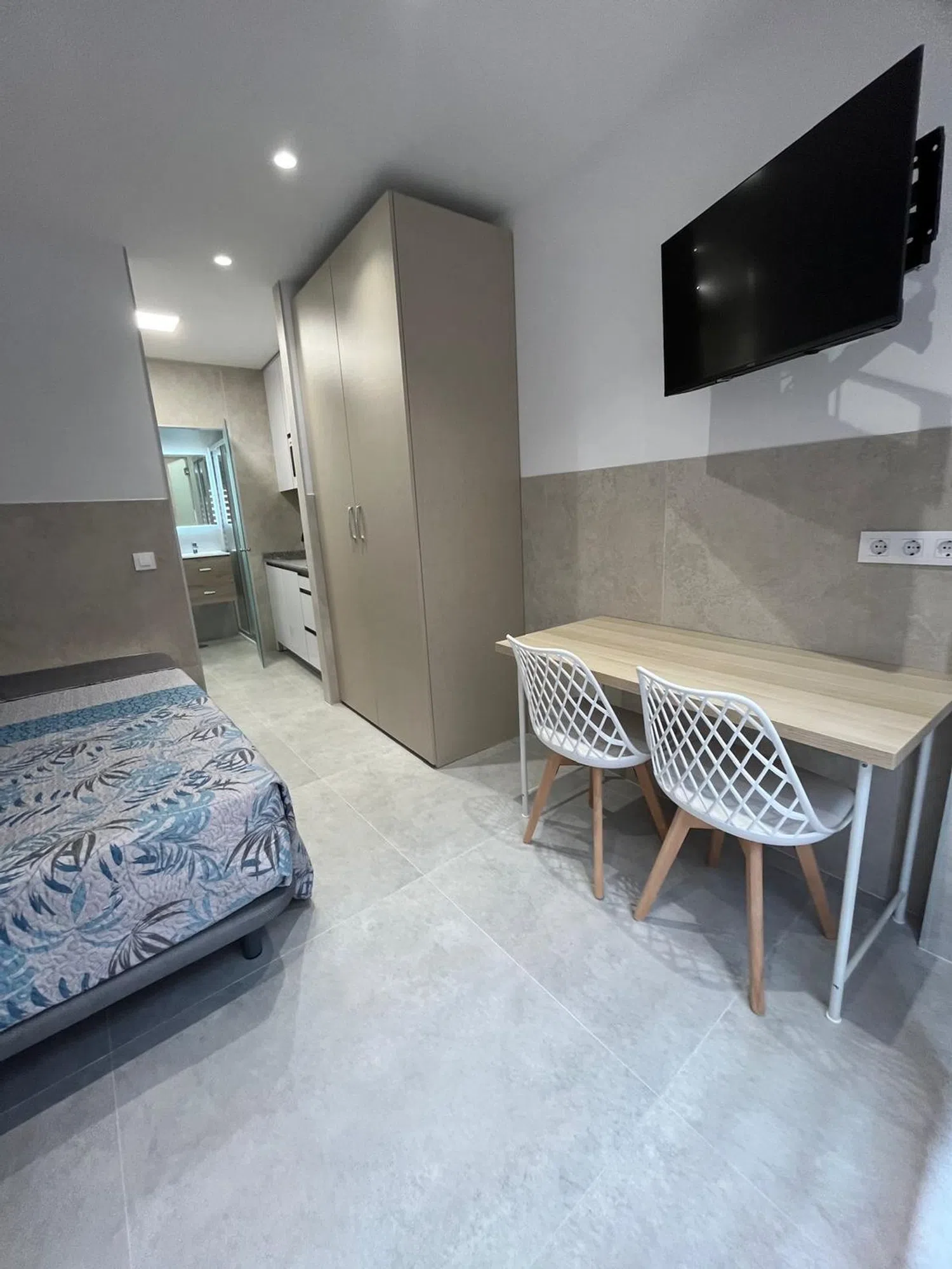 Estudio en calle de Antonia Lancha, 30 - Foto 1