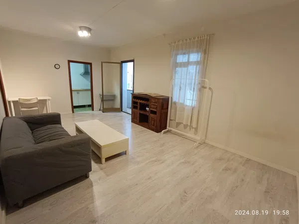 Piso en calle de Veneçuela, 2