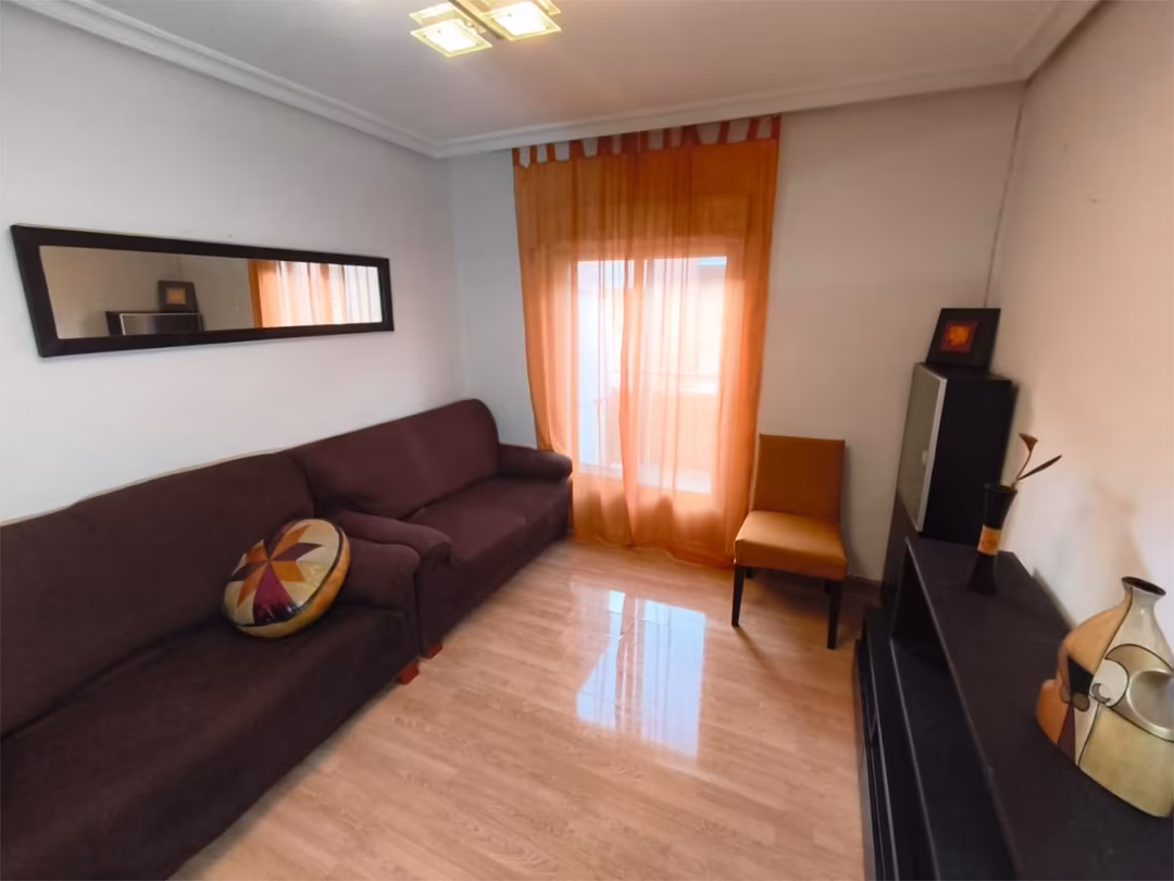 Piso en  Calle Cortes de Cádiz 8