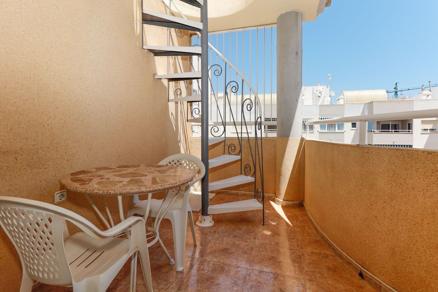 Ático en Calle Ramón Gallud, 235, Las Piscinas Naturales - Foto 4
