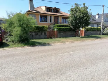 Chalet en  Avenida de Berria Primera Avenida 46 - Foto 1