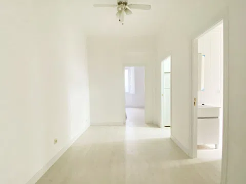 Piso en calle de Moratín, 38