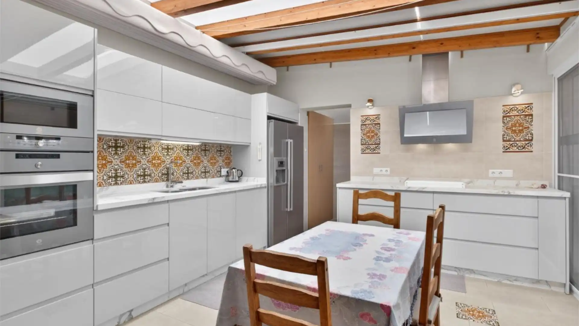 Casa adosada en  Calle Almería 64 - Foto 2