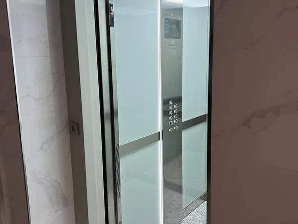 Piso en avenida de la Telefónica, 15 - Foto 2