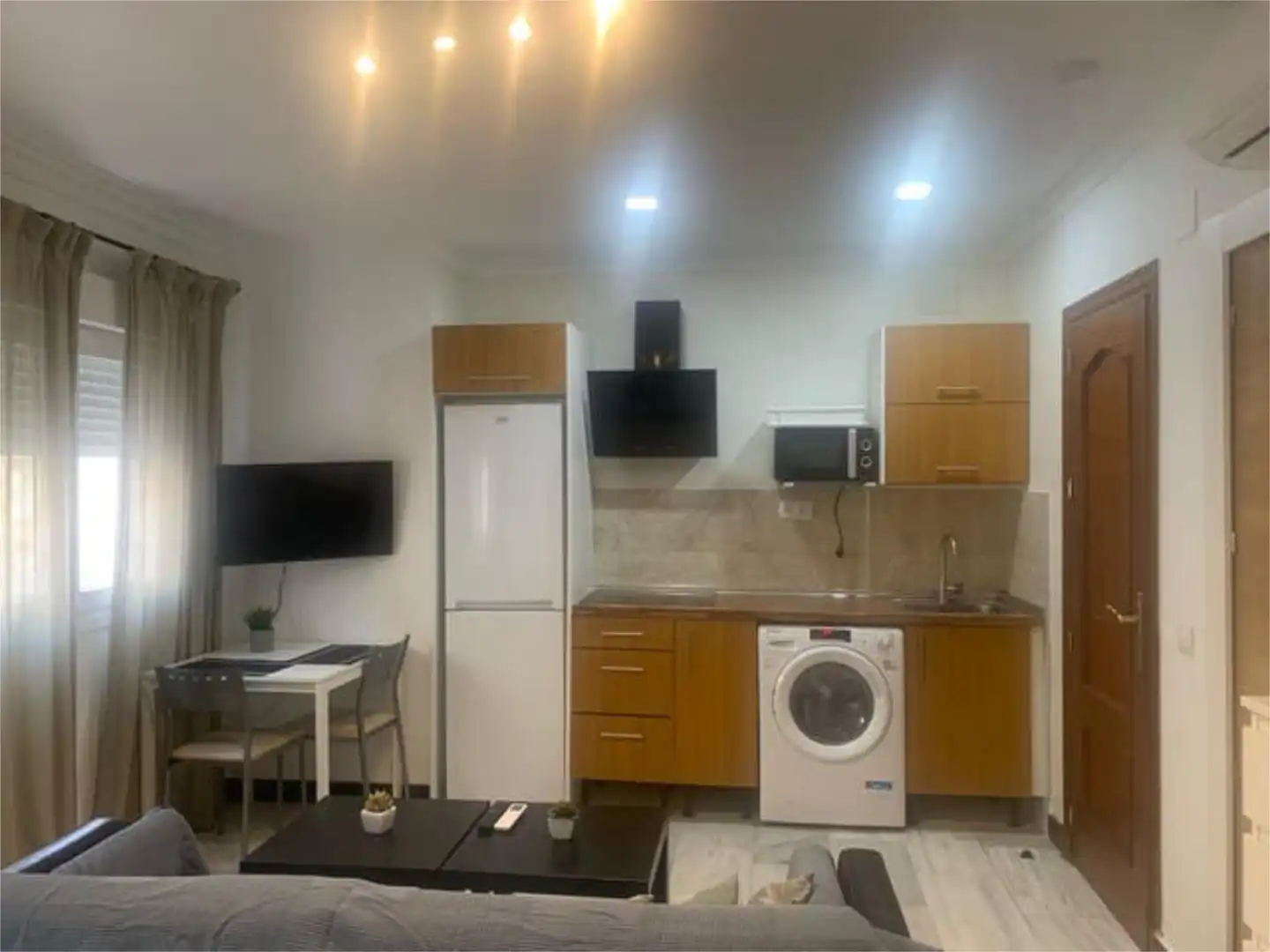 Estudio en Capuchinos - Foto 1