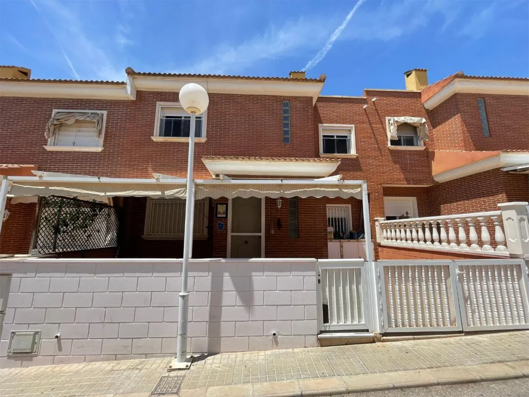 Piso en  Calle Logroño 19