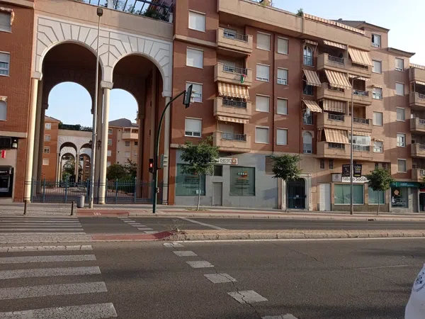 Piso en avenida del Aeropuerto, 32