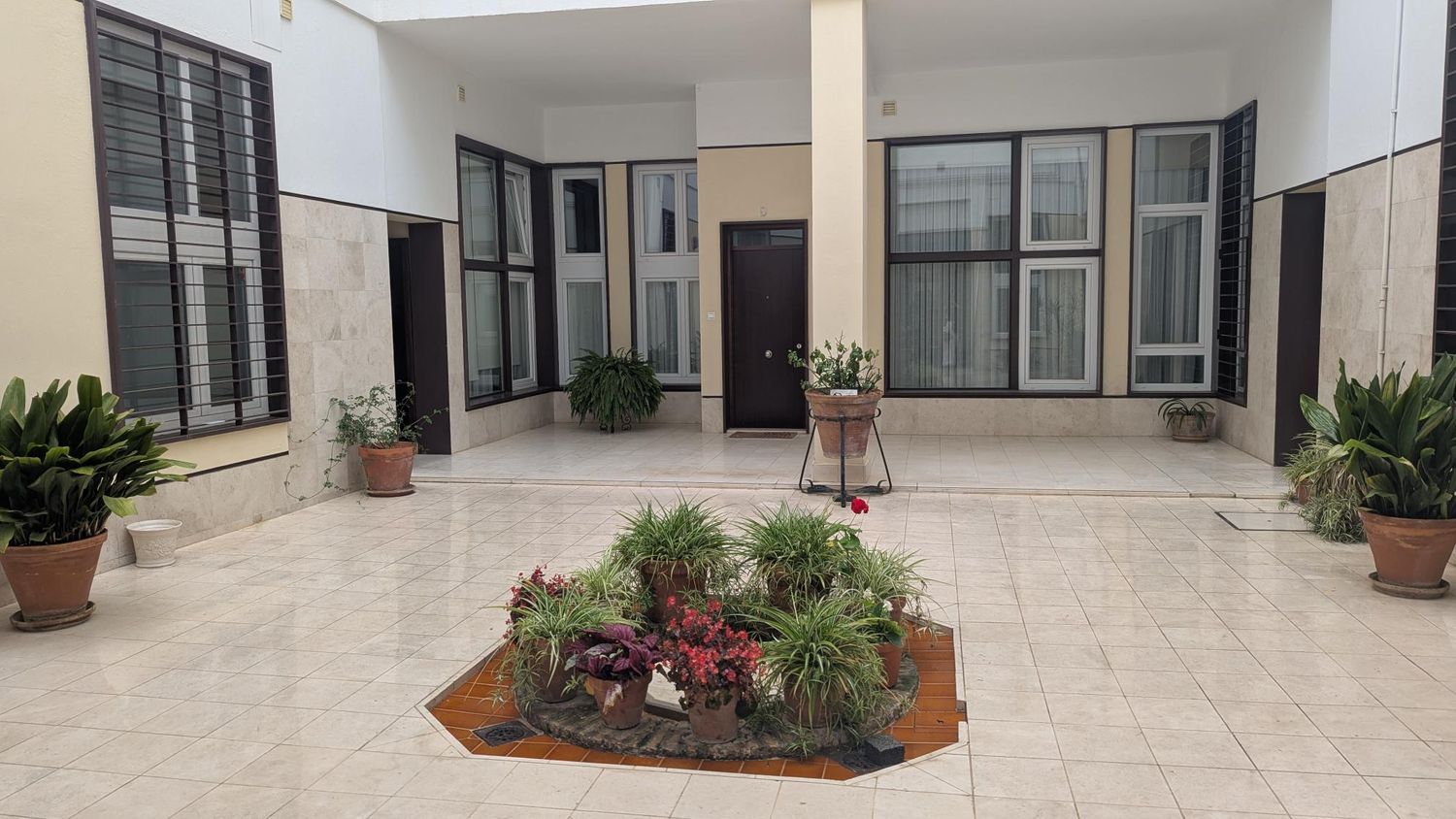 Piso en calle Descalzos, 6 - Foto 4