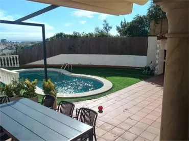Chalet en  Carrer de Blanes 10 - Foto 7