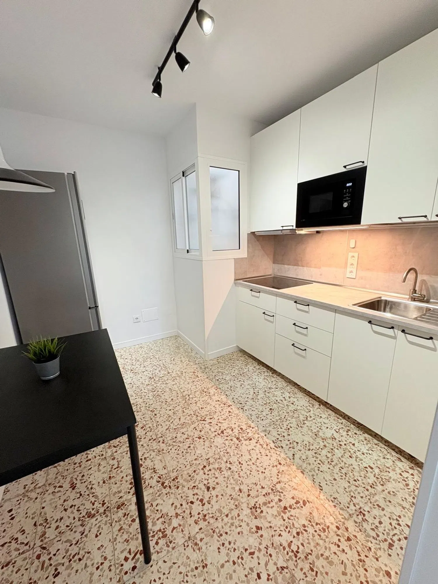 Piso en calle Ana María Margenat, 13 - Foto 2