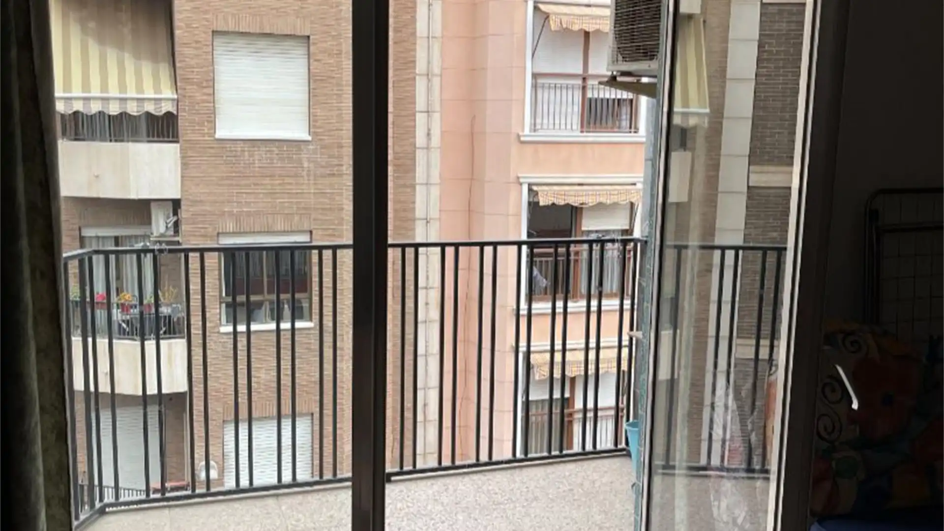 Piso en  Calle Blas Valero 33 - Foto 1