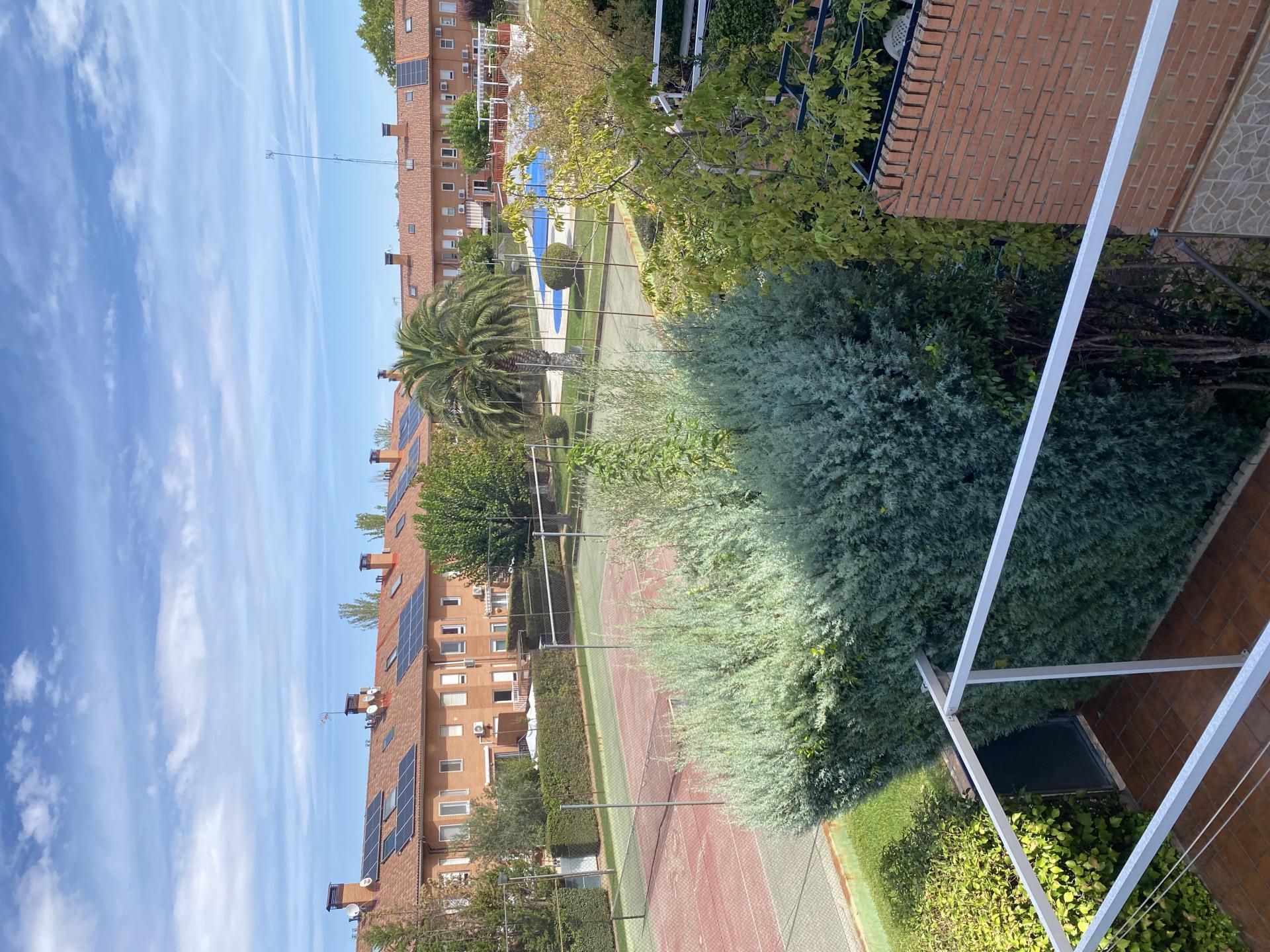 Chalet en  Calle de la Aviación Española 1804