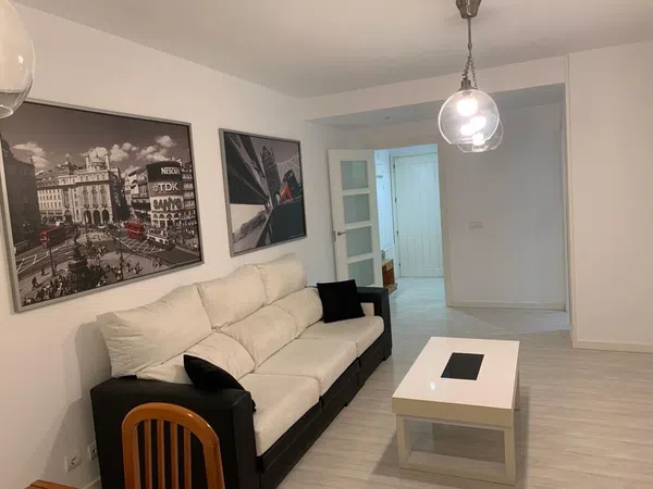 Piso en avenida del Doctor García Tapia, 120