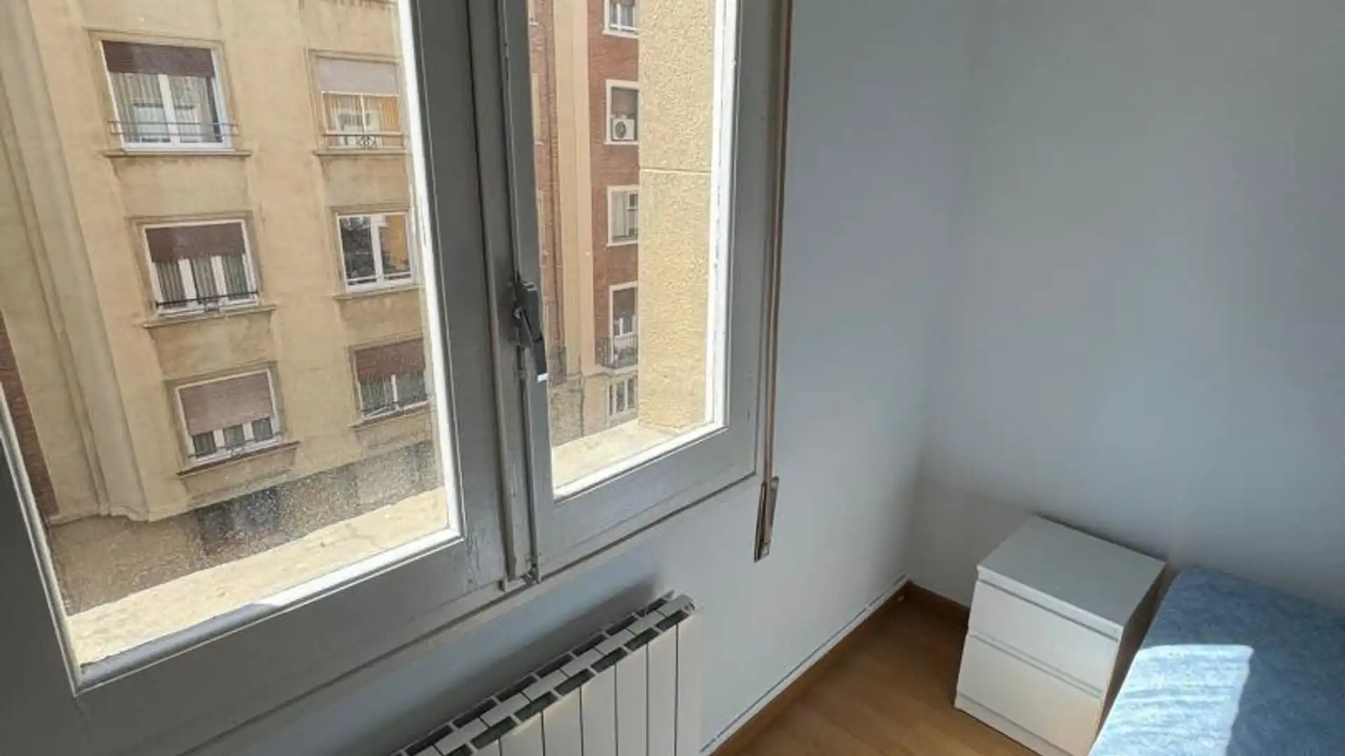 Piso en  Calle de Laguna de Rins 4 - Foto 10