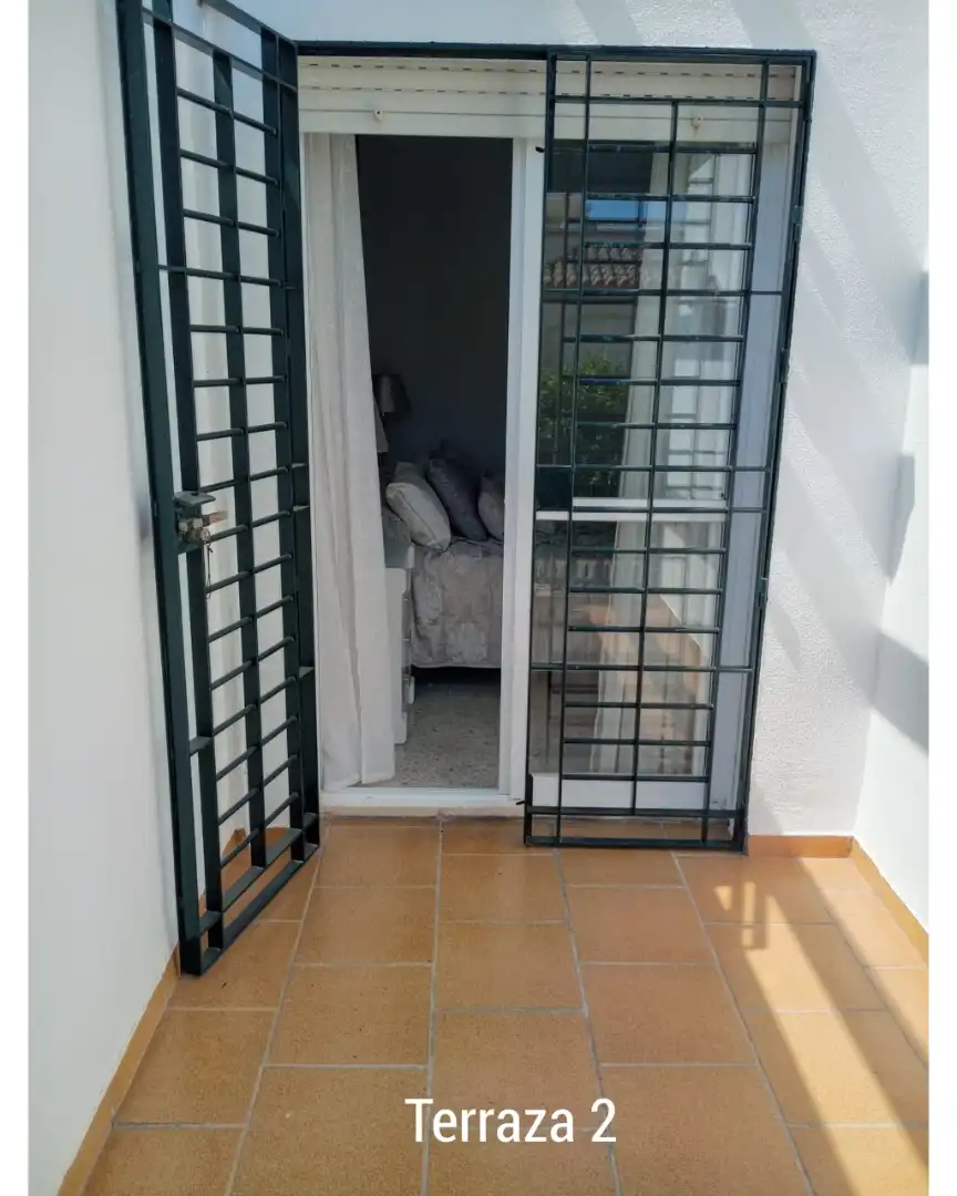 Chalet en  Avenida de Rocío Jurado 1 - Foto 13
