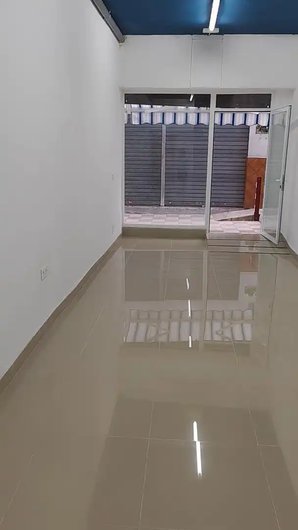 Local comercial en  Calle Periodista Luis de Vicente 6 - Foto 6