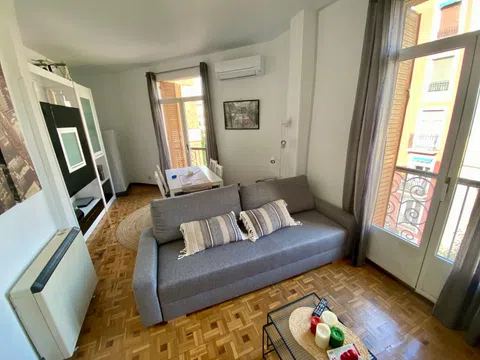 Piso en calle de Andres Mellado, 52