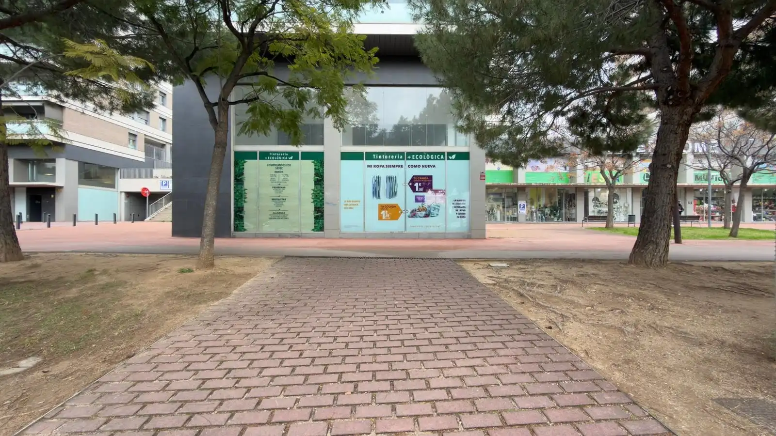 Local comercial en  Carrer Ernest Lluch 9 - Foto 11