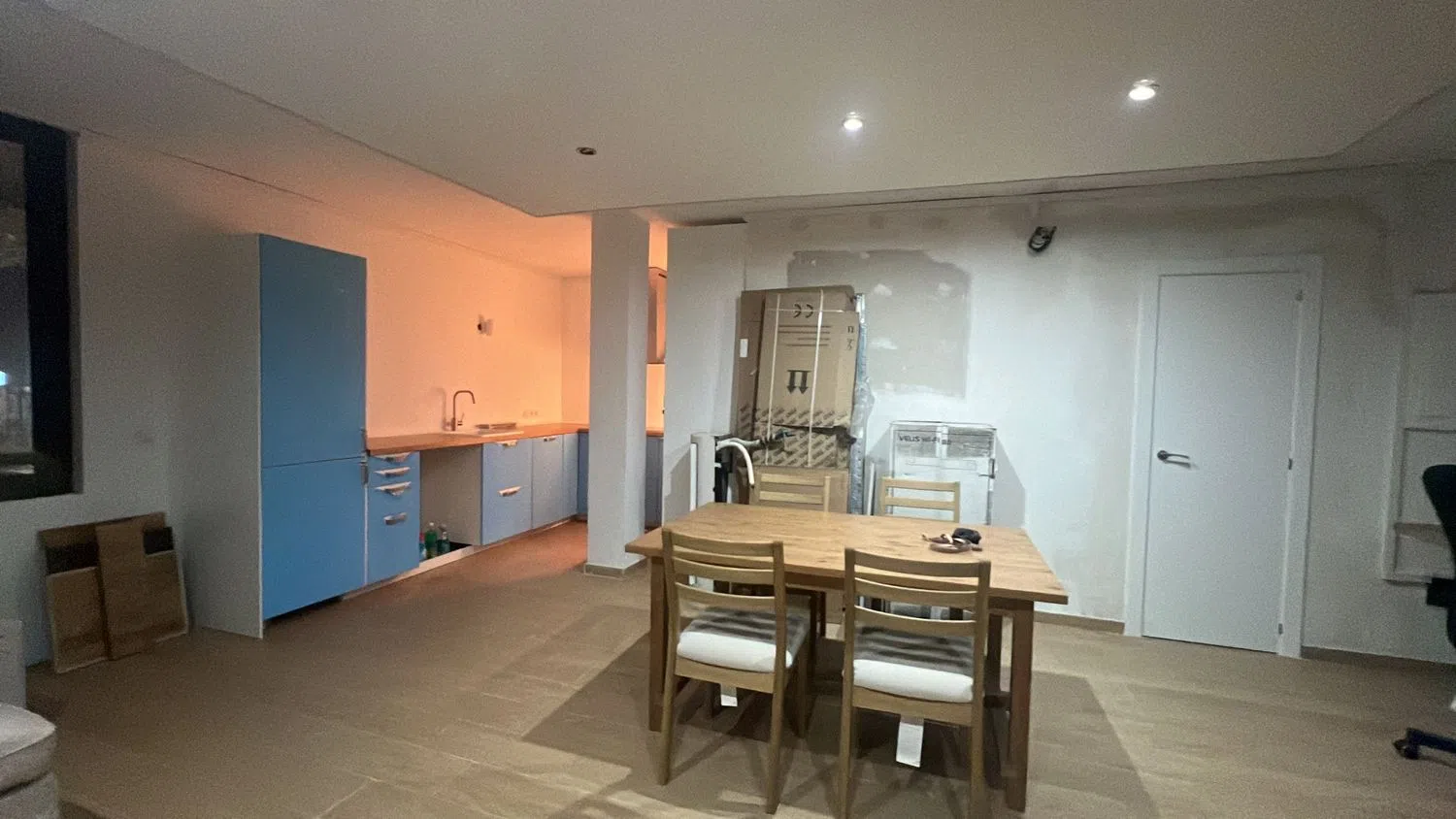 Estudio en avenida de Joan Miró, 11 - Foto 1