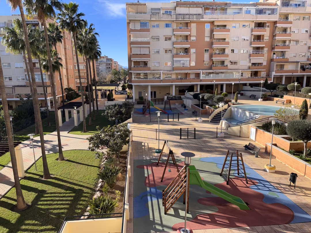 Piso en  Avenida del Editor Ángel Caffarena 15 - Foto 3