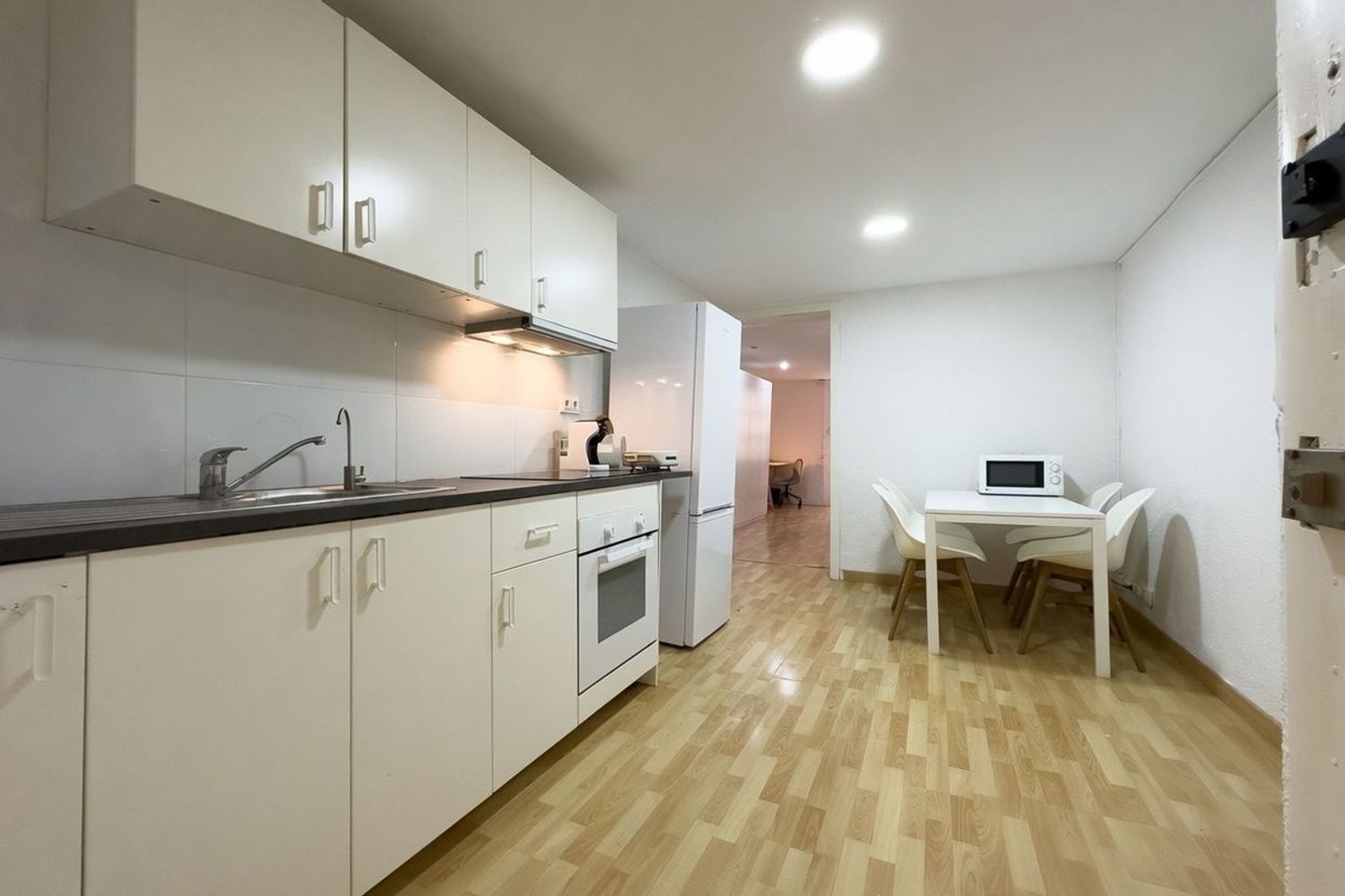 Piso en calle de Ferran, 17 - Foto 1