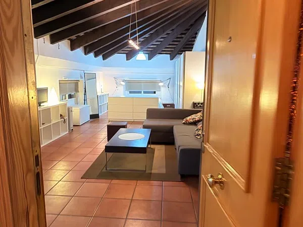 Estudio en calle del Comte de Montornés, 20