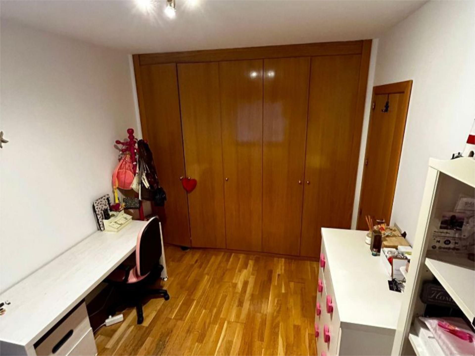 Piso en  Calle Castillo de Jarandilla 2 - Foto 14