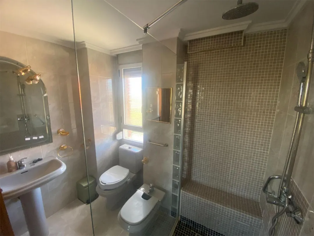 Piso en  Carrer de la Madre Alberta Giménez 2 - Foto 9