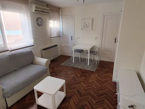 Piso en calle Pérez Ayuso, 22