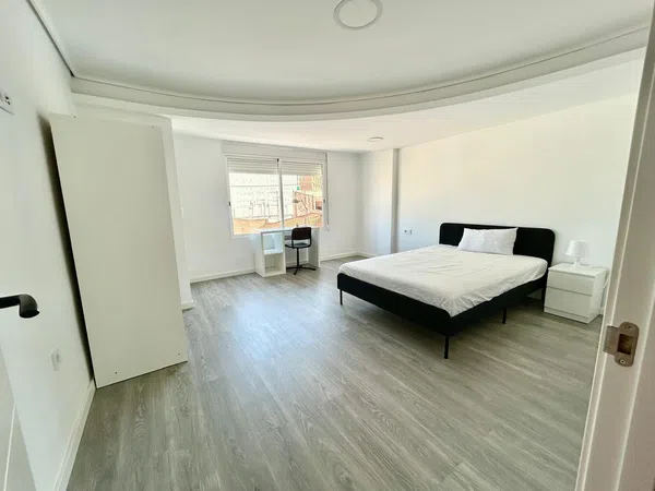 Piso en Calle de Sanz de Bremond, 3, Zona Plaza Illes Columbretes - Foto 5