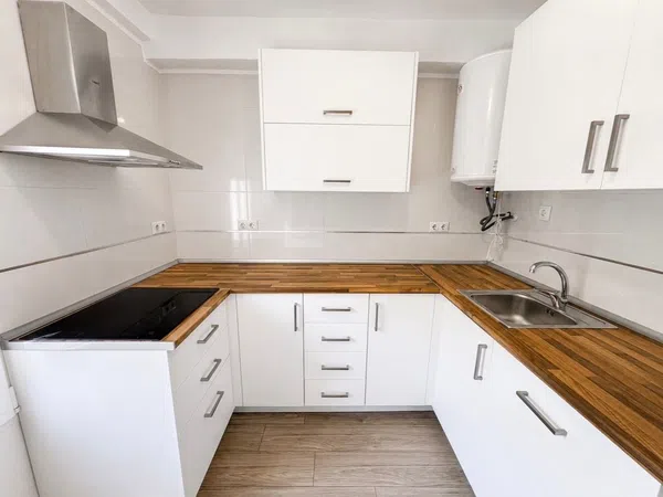 Piso en Calle Tarrasa, 222, Huerta de la Reina - Foto 1