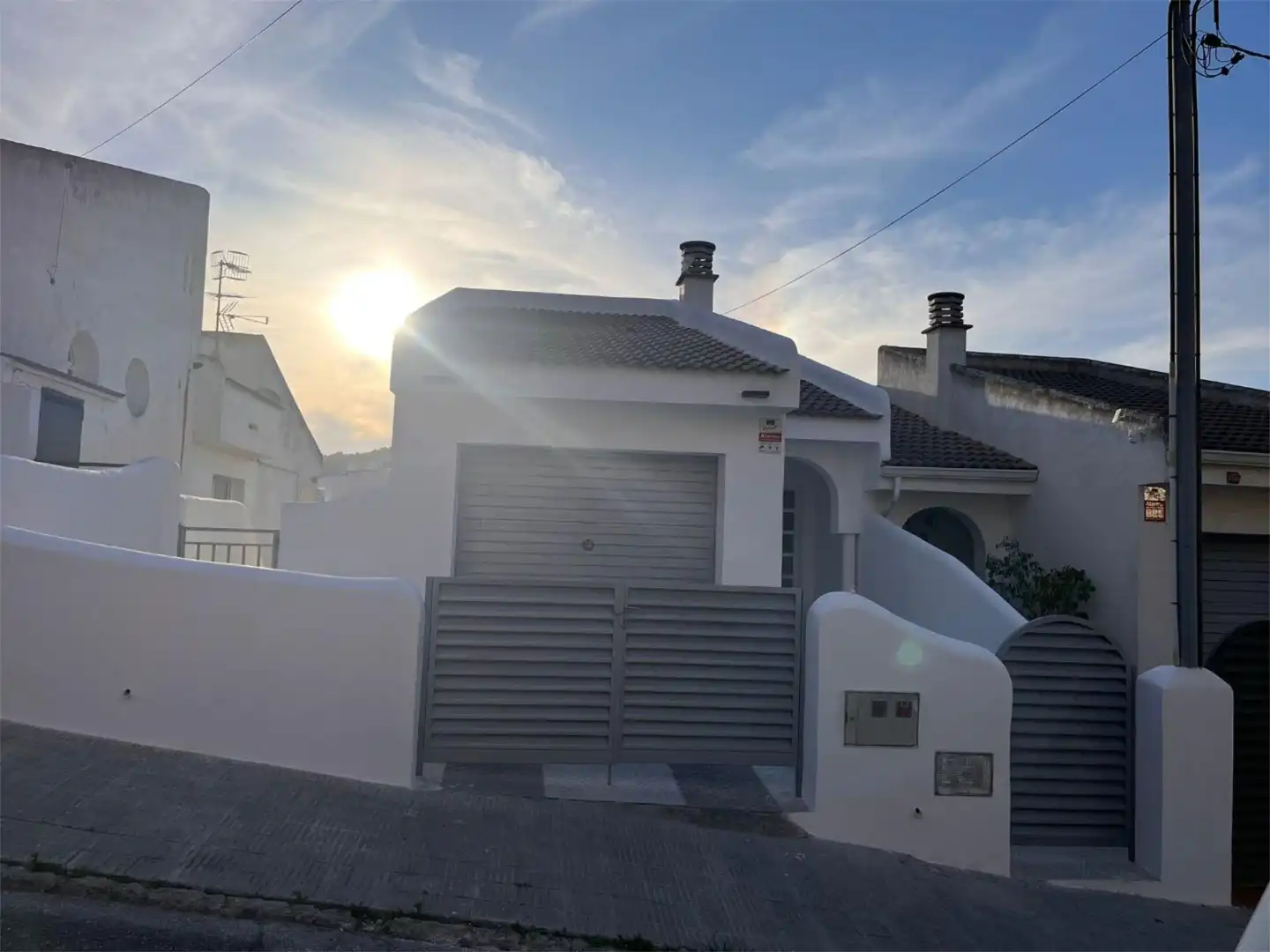 Casa adosada en  Carrer de Bolívia 17 - Foto 2