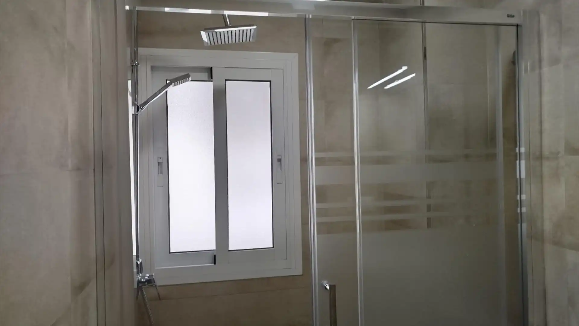 Piso en  Calle Periodista Eduardo León 4 - Foto 9