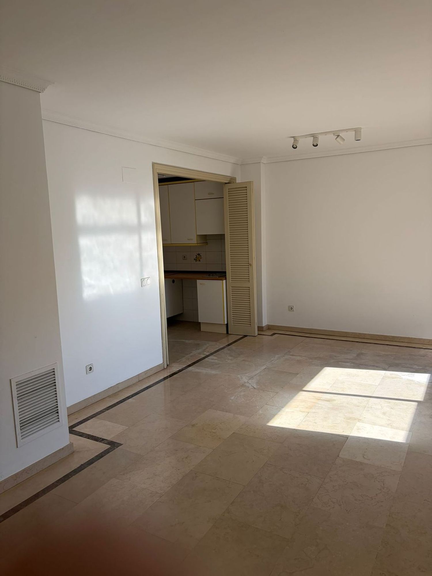 Estudio en calle de el Algabeño, 115 - Foto 2