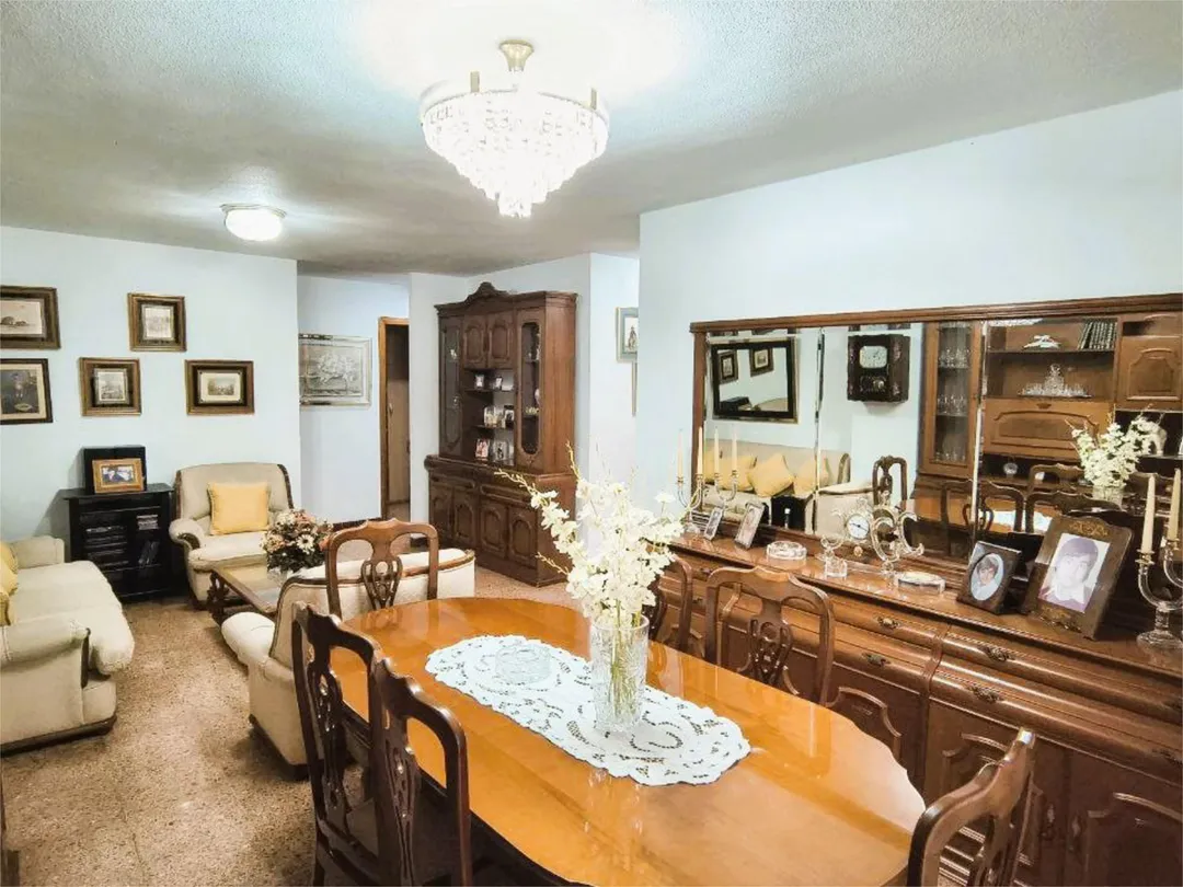 Piso en  Avenida de Benito Pérez Armas 4 - Foto 3