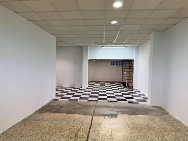 Planta baja en  Passeig del Comtat 49 - Foto 7