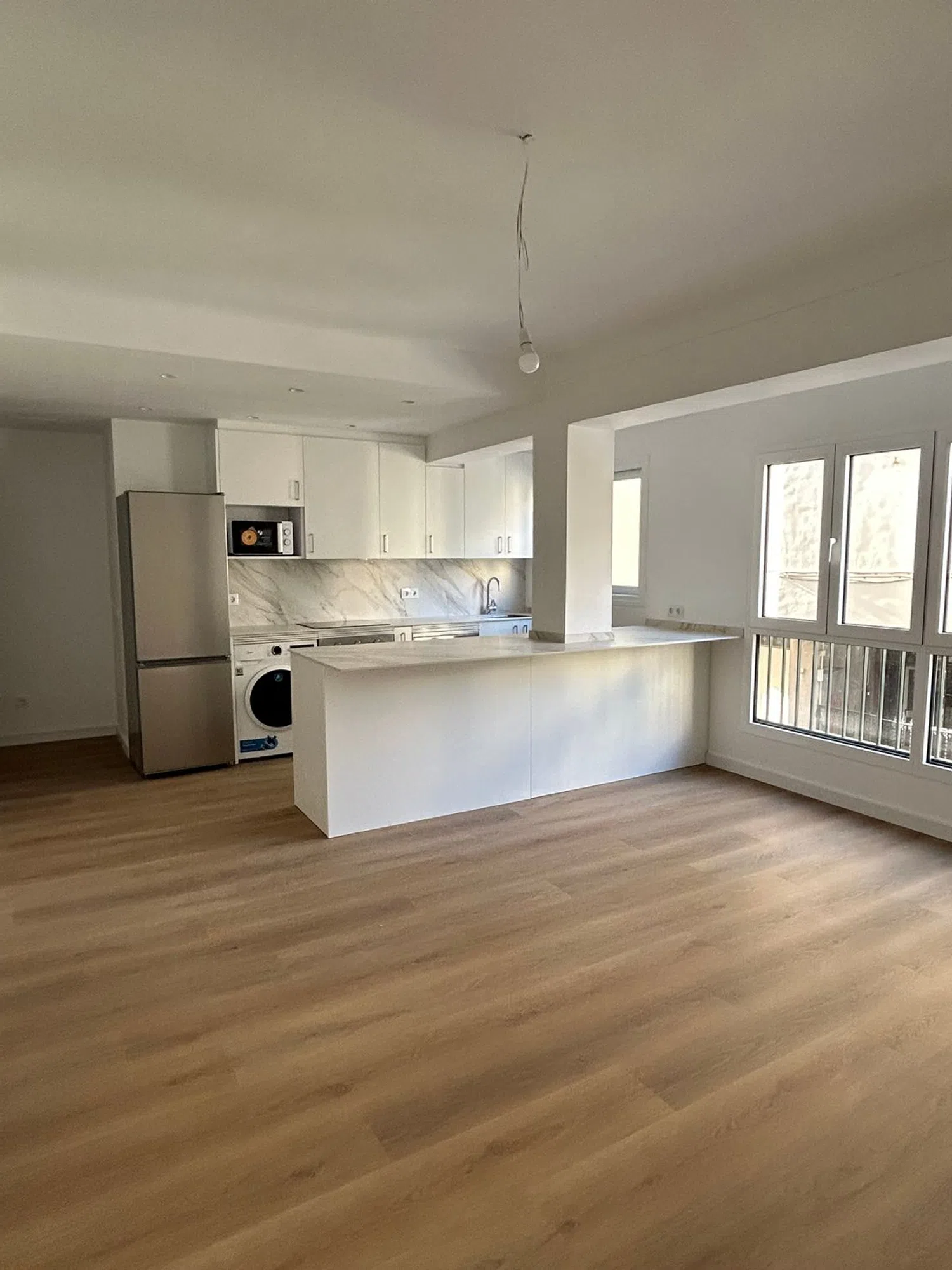 Piso en calle de la Reina Constança, 13 - Foto 1