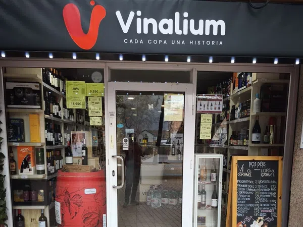 Vinoteca en traspaso en Calle de Bofarull, 45 - Foto 1