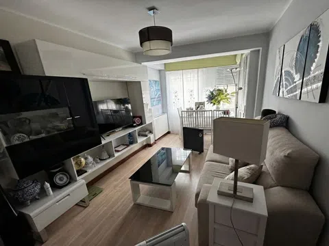 Piso en calle de Cervera, 1