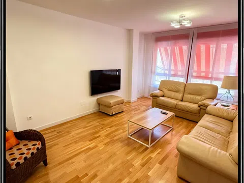 Piso en calle Periodista Antonio Herrero, 3