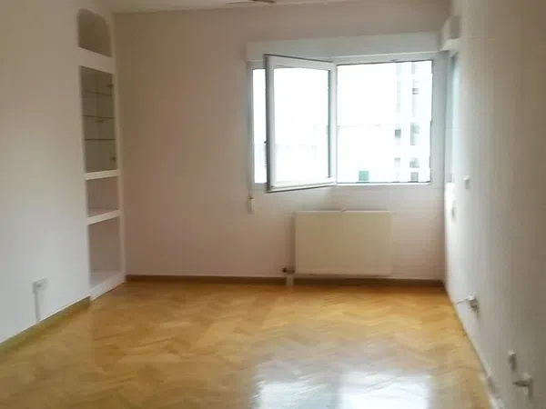 Piso en ronda de la Luna, 9