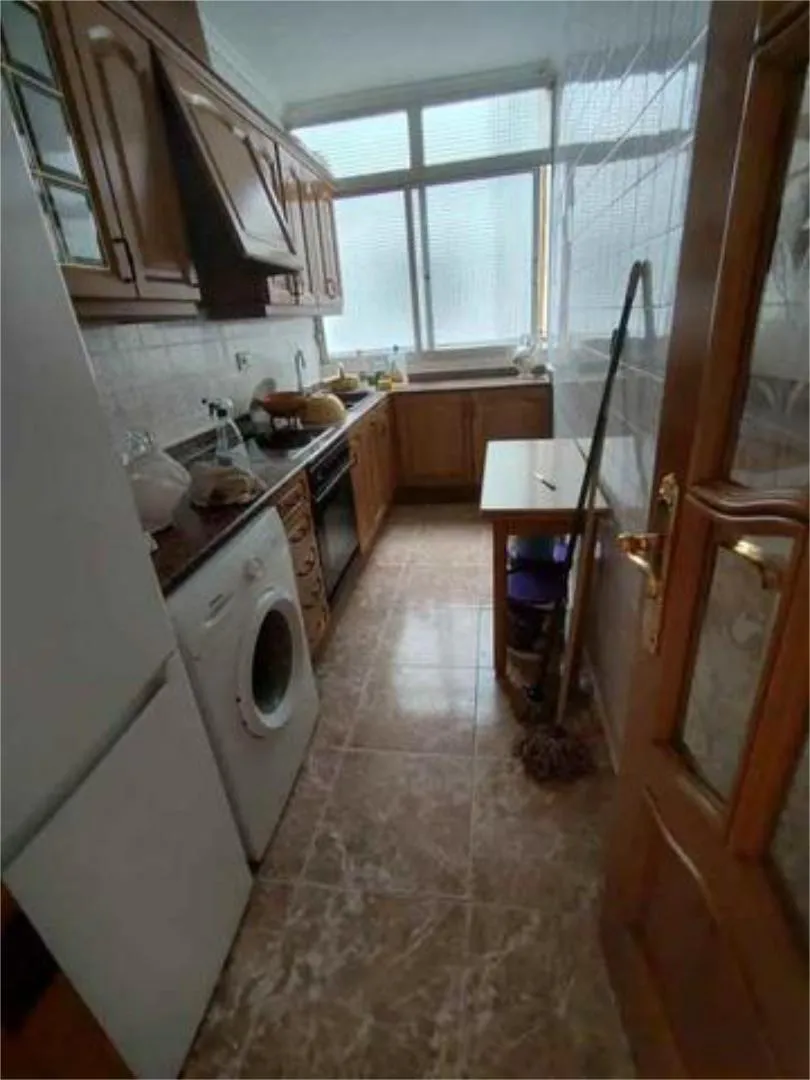 Piso en Avenida del Puerto - Foto 6