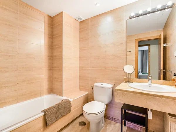 Piso en Calle San Joaquín, 46, La Carolina-Guadalpín - Foto 5